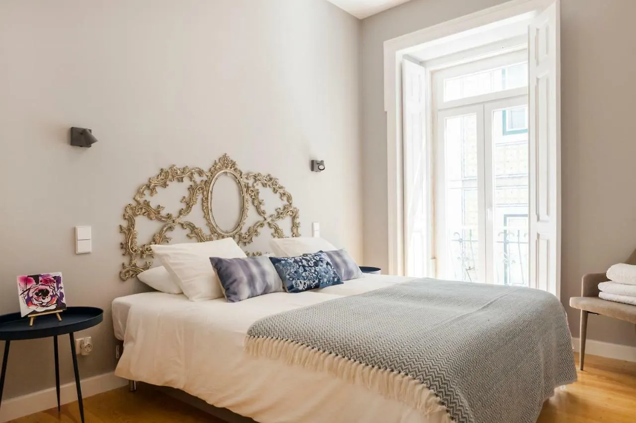 Alfama Castle Riverside View Apartment Lisbon Portugal