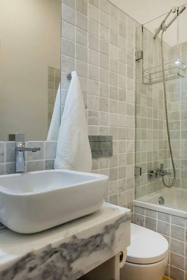 Alfama Castle Riverside View Apartment Lisbon